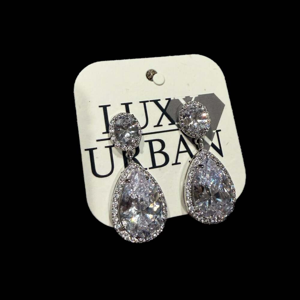 Elegant Earrings Platinum Plated Teardrop Zirconia